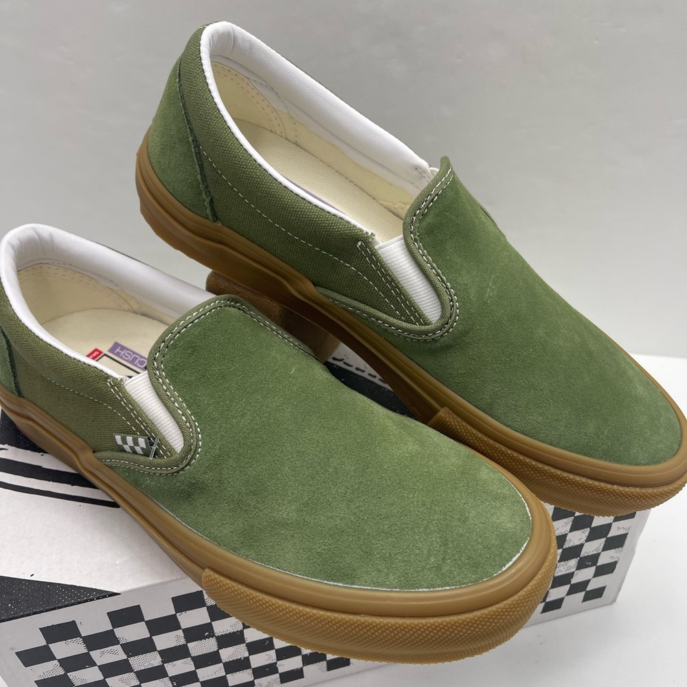 Vans • WMNS Suede Skate Slip-On
Green/Gum
VN0A2Z3117P Sneakers - Picture 6 of 16